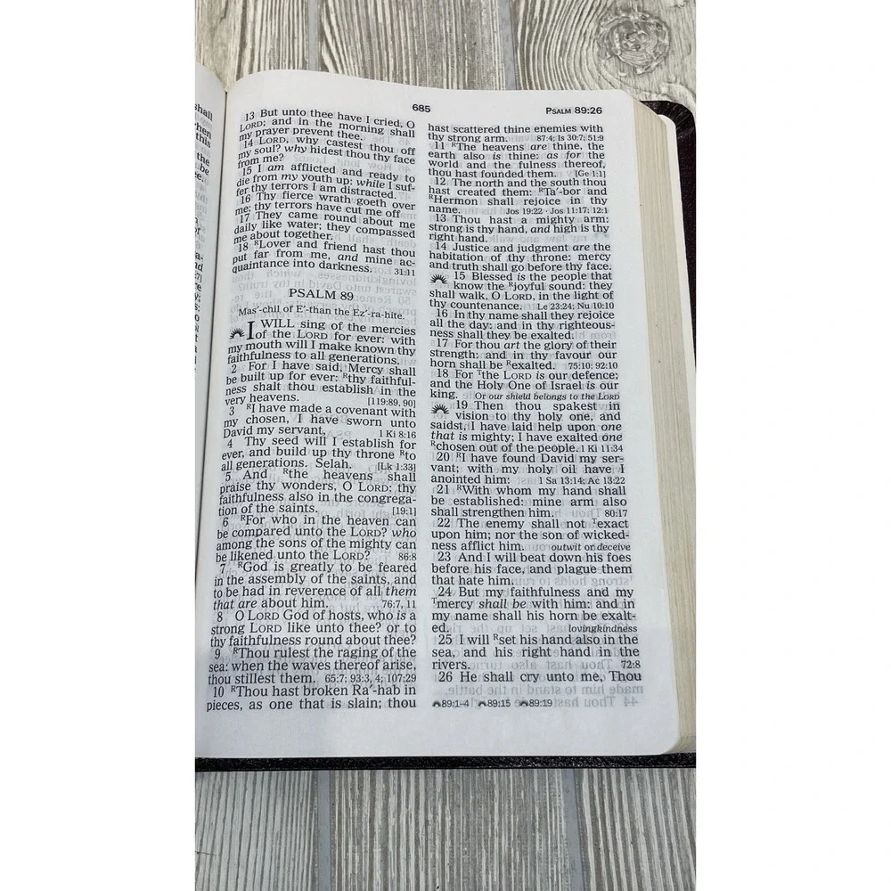 World Holy Bible KJV Giant Print Reference Red Letter Burgundy Bonded Leather